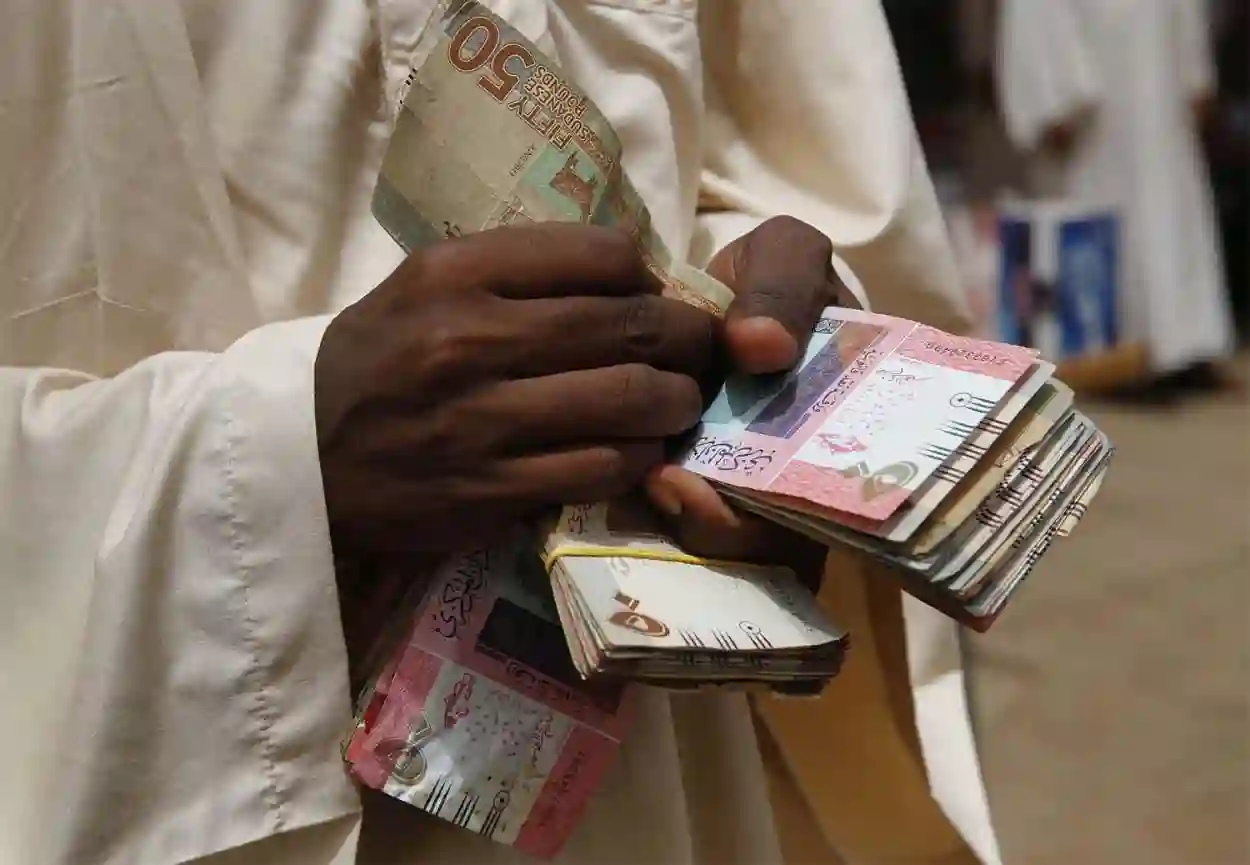 انهيار كبير في سعر الجنيه السوداني مقابل الريال السعودي